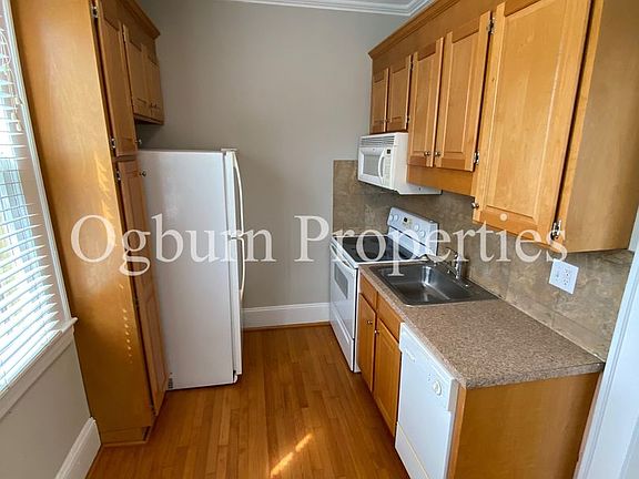 3rd image of 1714 Lynwood Ave APT 7