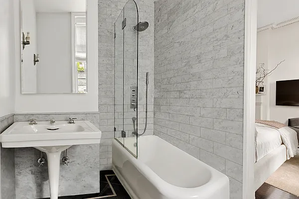 Rented by Corcoran | media 32