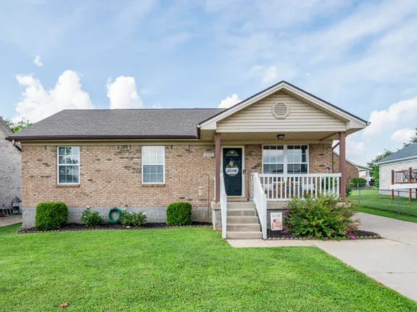 8705 Wisdom Ln, Louisville, KY 40229