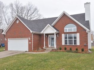 3816 Stone River Ct, Louisville, KY 40299