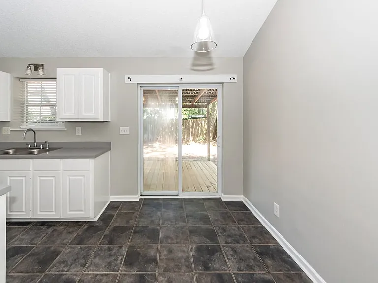 1441 Swamp Angel Ct — Photo 43