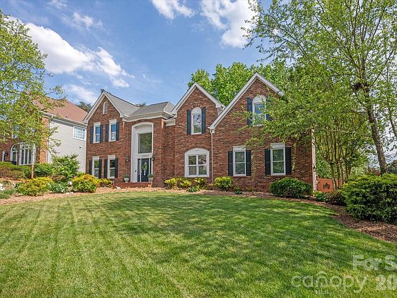 3rd image of 10900 E Jordan Rae Ln