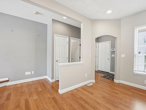 4th image of 2575 Rustling Oak Blvd