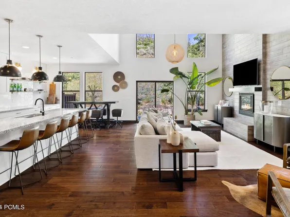 1043 W Abigail Dr, Kamas, UT 84036