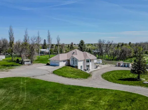 369 South St W #2, Pincher Creek, AB T0K 1W0