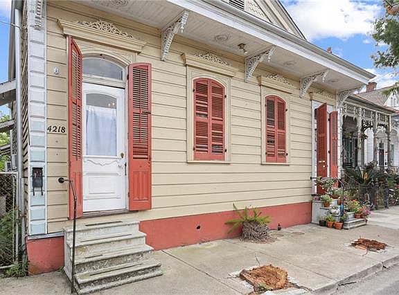 2nd image of 4218 Burgundy St