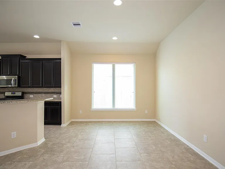 311 Lockridge Hill Ln — Photo 21