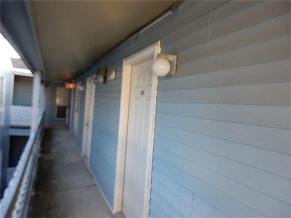 3rd image of 4218 Hessmer Ave APT 318