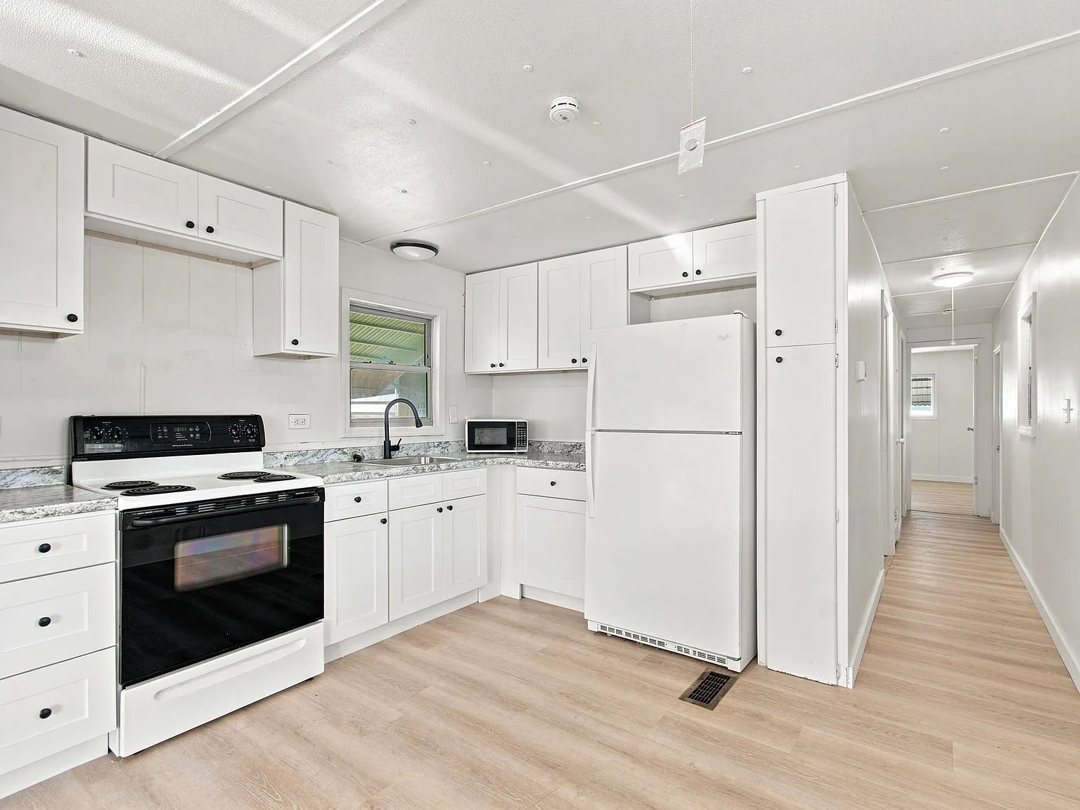 2 bed, 1150 sqft, $1,500 — Photo 3