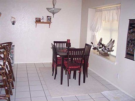 3rd image of 604 Wildbriar Ct