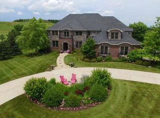 2730 E Apple Hill Blf, Appleton, WI 54913