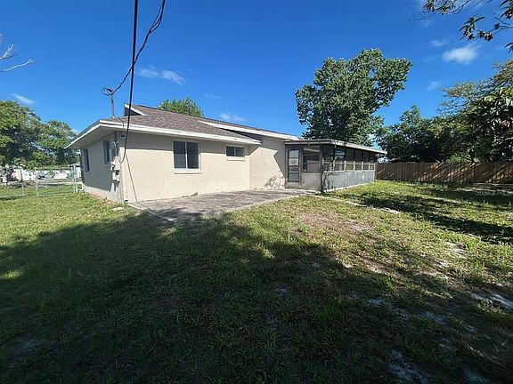 3rd image of 2429 Albury Ave