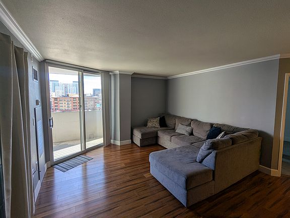4th image of 601 W 11th Ave APT 704