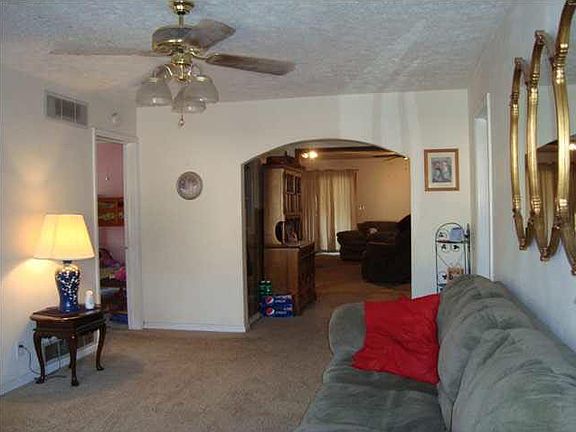 2nd image of 1809 S Millwood St