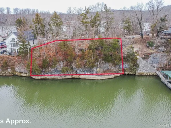 19 Lower Prairie Hollow Rd, Roach, MO 65787