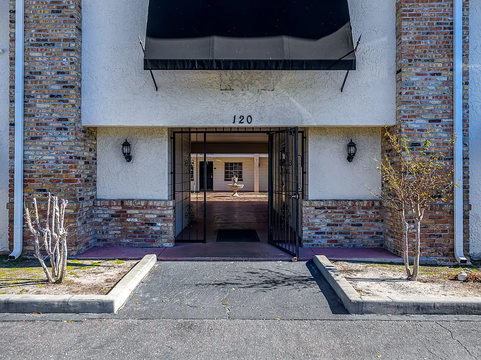 120 S Church Ave #209