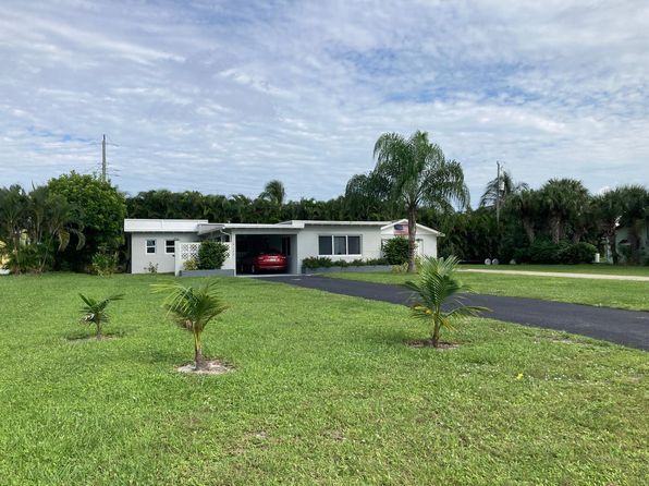 4127 SE Barcelona St