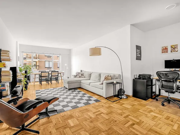 60 E 8th St APT 27A, New York, NY 10003