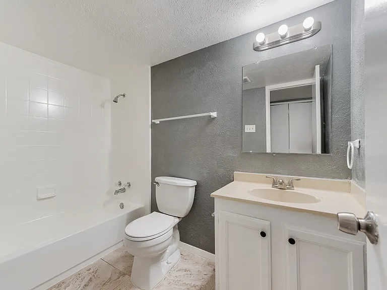 556 Cumberland Dr — Photo 14