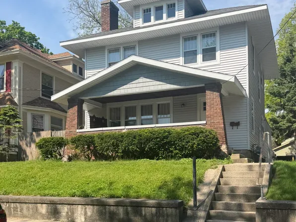 425 Rosewood Ave SE, East Grand Rapids, MI 49506
