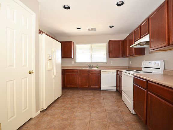 5th image of 22345 E Calle De Flores
