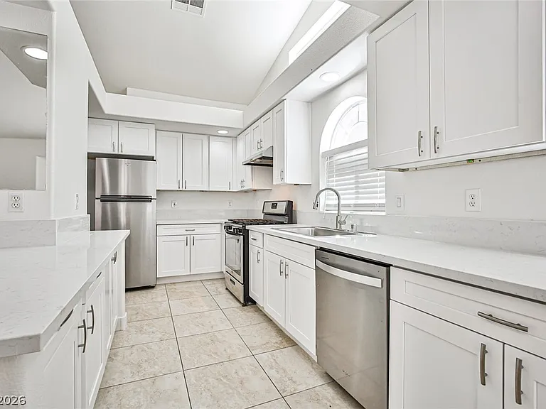 9692 Cathedral Stairs Ct — Photo 2