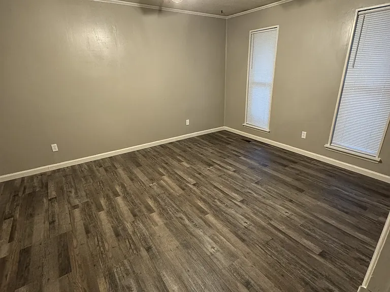 5505 Ridgewood Ln — Photo 4