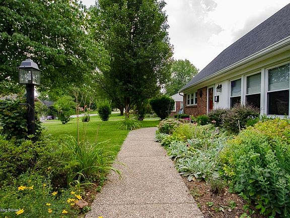 2nd image of 3310 Wellingmoor Ave