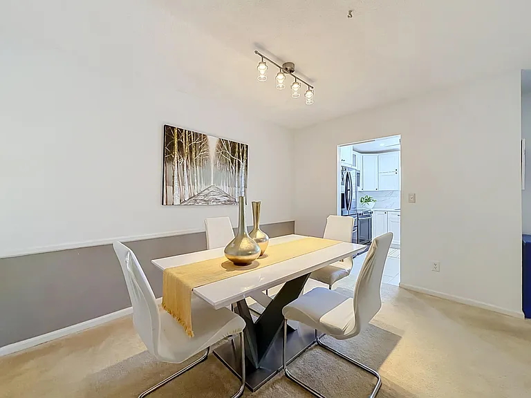 2121 NE 68th St #109 — Photo 19