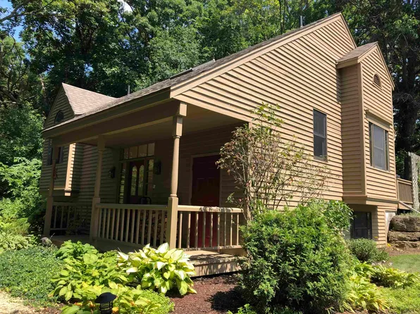 55 Oak Glen Dr, Galena, IL 61036