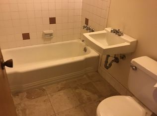 853 N 23rd St APT 8, Milwaukee, WI 53233