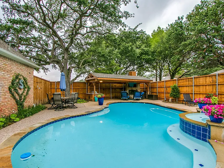 1325 Shamrock Ln — Photo 35