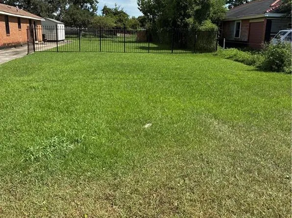 10922 Curran Rd, New Orleans, LA 70127