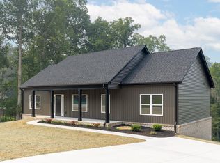 2638 Twin Lake Dr, Bedford, VA 24523