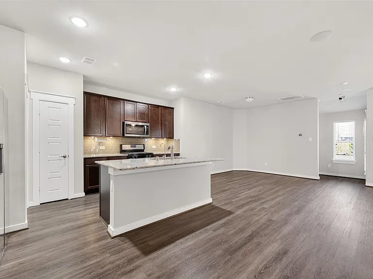 12322 Sabine Point Dr — Photo 6