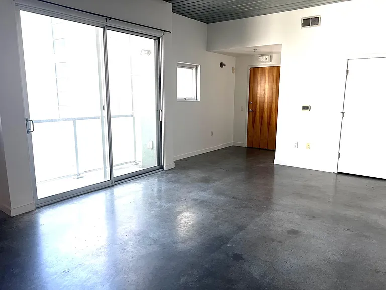 620 Glen Iris Dr NE #425 — Photo 4