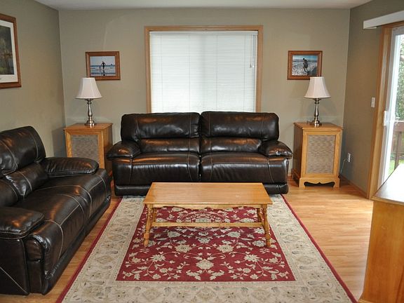 3rd image of 7988 262nd St NW