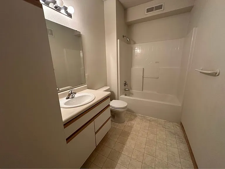 2888 Coral Ct — Photo 7