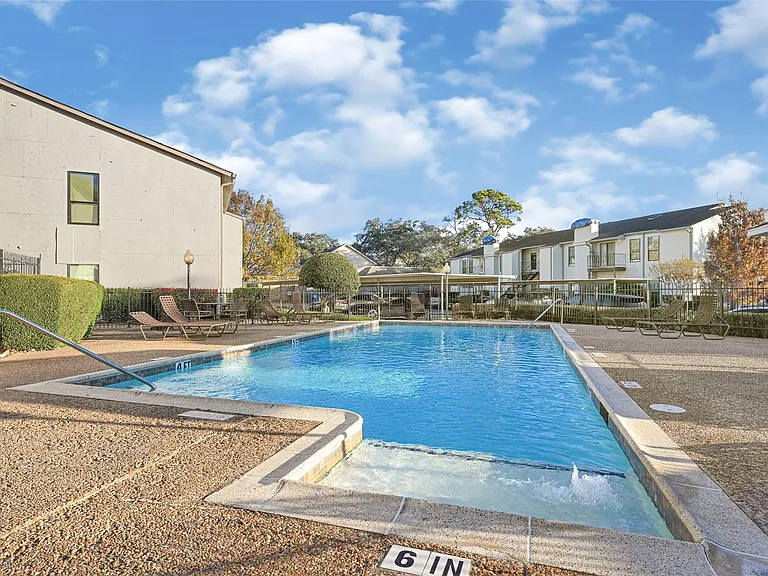 2425 Augusta Dr #29 — Photo 30