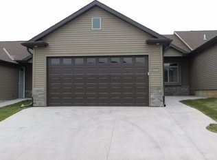 5963 Pinnacle Pl, Lincoln, NE 68521