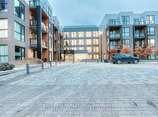 168 Sabina Dr #303, Oakville, ON L6H 0W5