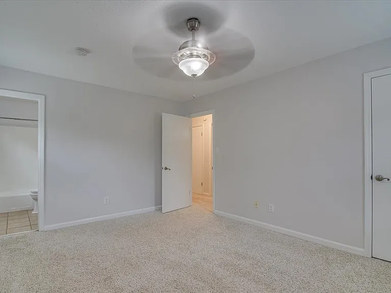 303 Meadowlake Dr — Photo 17