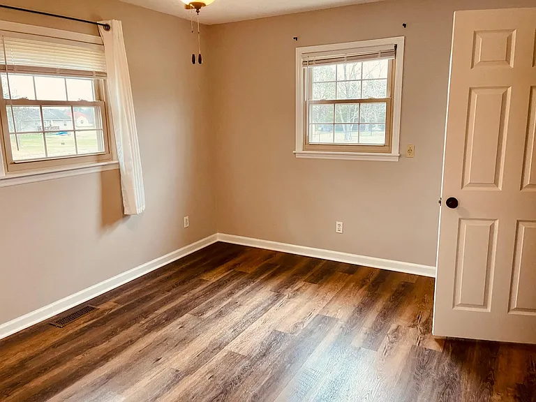 809 Brookhaven Cir — Photo 11