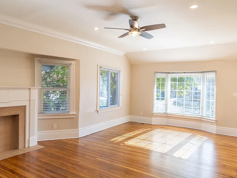 4210 Halldale Ave — Photo 7