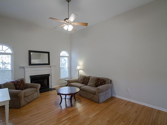 5th image of 1000 Butternut Court