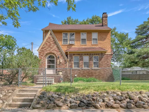 956 Berwick Blvd, Pontiac, MI 48341