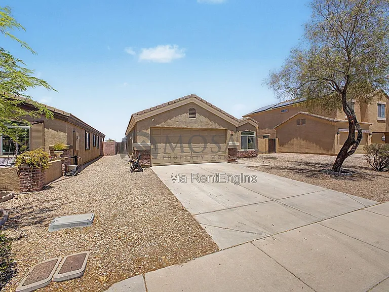 272 W Settlers Trl — Photo 2
