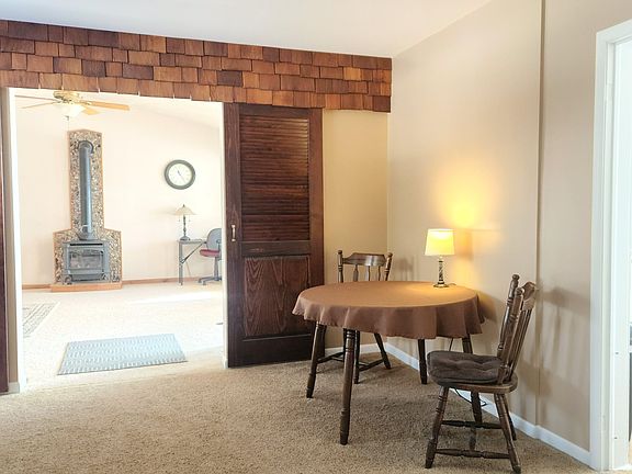 5th image of 608 W 3rd St