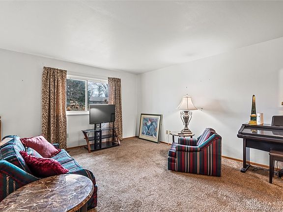 4th image of 4417 Clarendon Dr