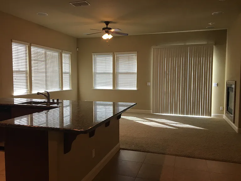 833 Hildebrand Cir — Photo 2